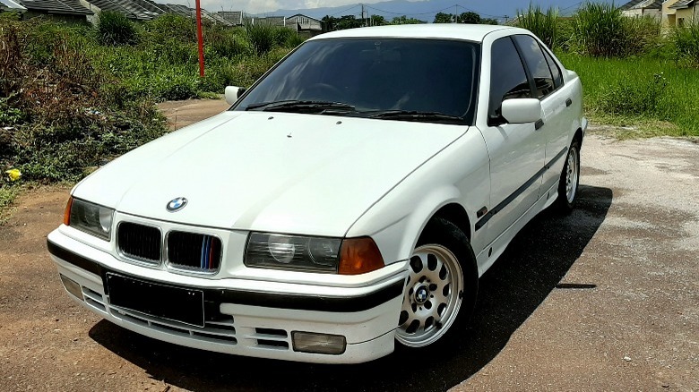 BMW 328i 发动机快速指南：您需要了解的内容 - Wwtyrd.com