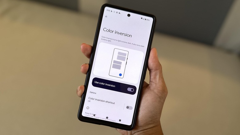 如何反转 Android 手机的屏幕颜色 - Wwtyrd.com