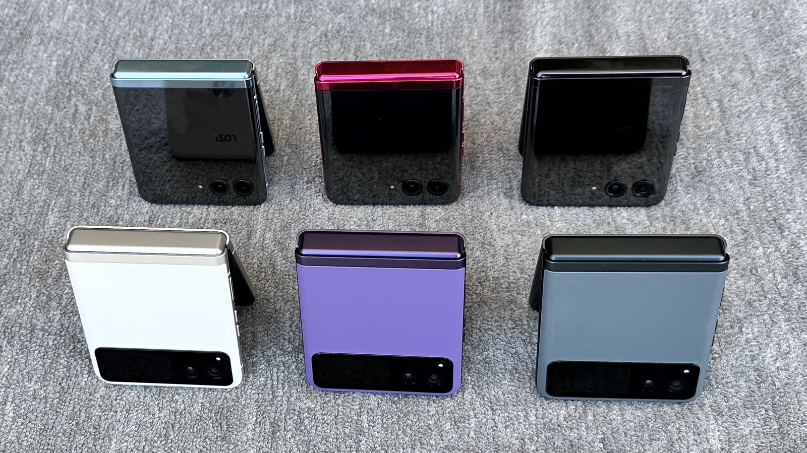 Moto RAZR+ 动手实践：新的双屏标准 - Wwtyrd.com